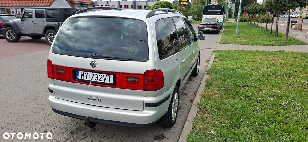 Volkswagen Sharan 1.9 TDI Comfortline - 3