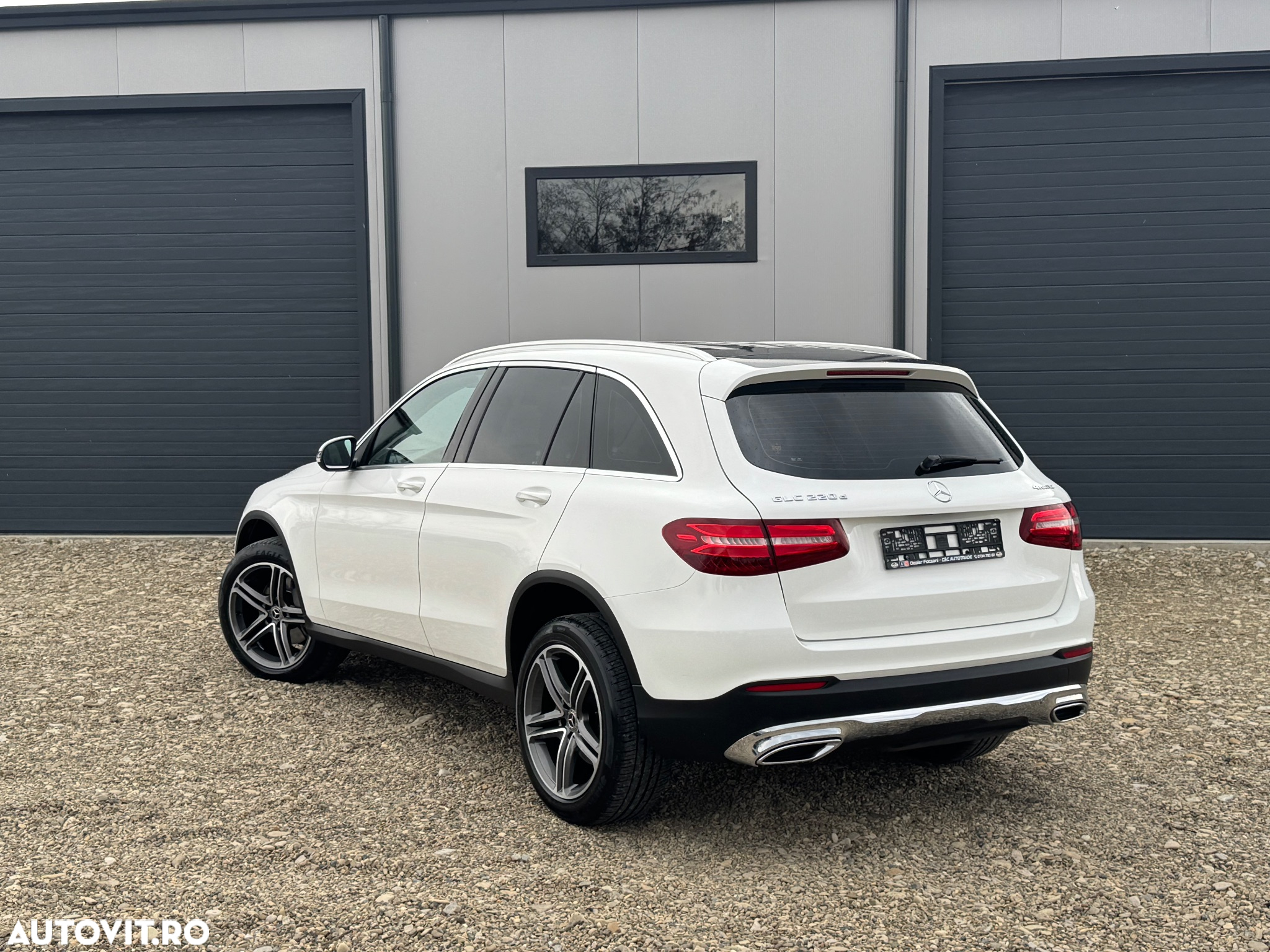 Mercedes-Benz GLC 220 d 4Matic 9G-TRONIC AMG Line - 4