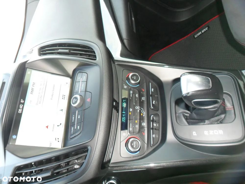 Ford Kuga 1.5 TDCi 2x4 ST-Line - 32