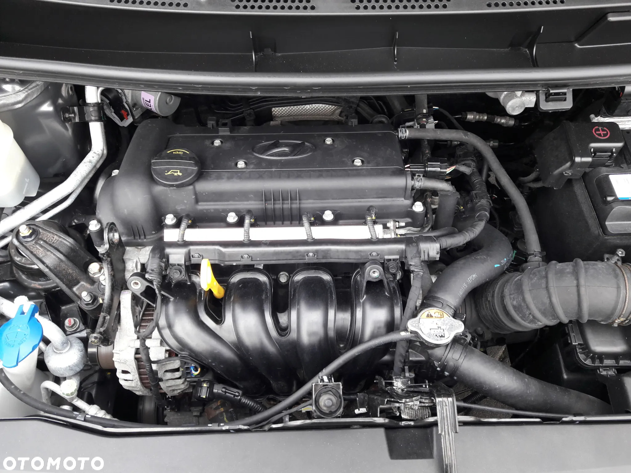 Hyundai ix20 1.4 blue - 13