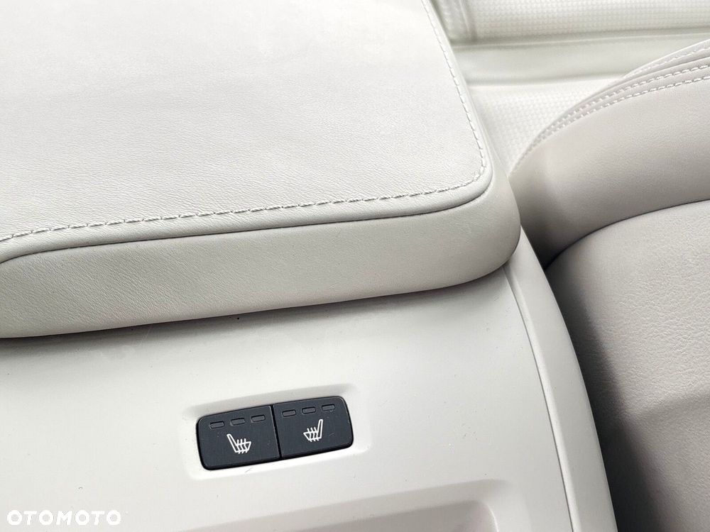 Volvo XC 60 T8 Plug-In Hybrid AWD Inscription - 29