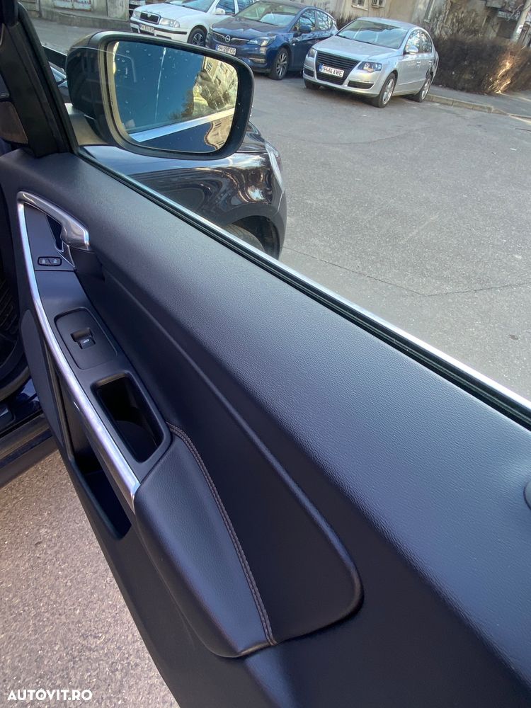 Volvo XC 60 D4 Geartronic Momentum - 18