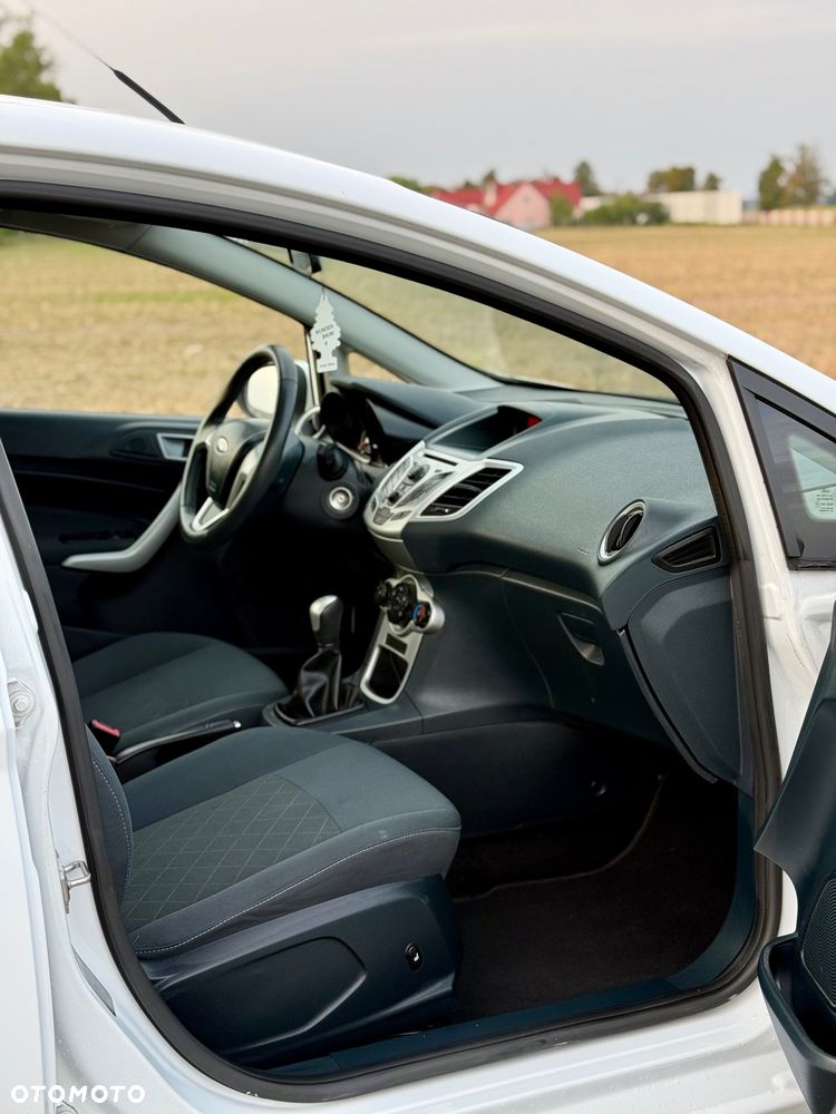 Ford Fiesta 1.25 Champions Edition - 16