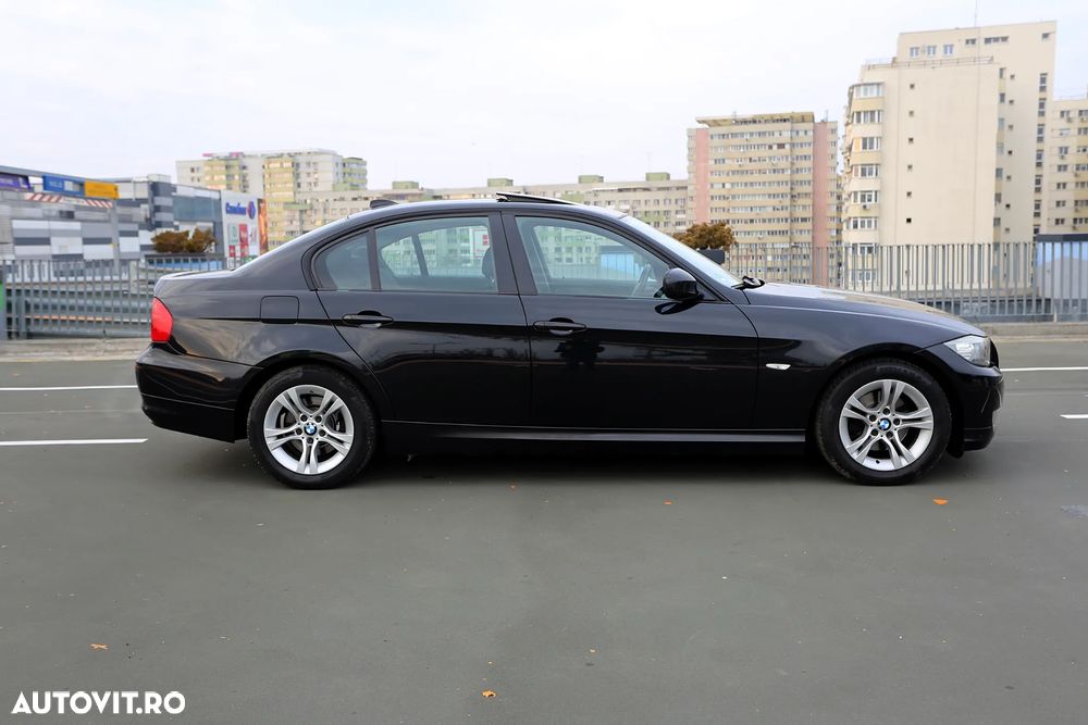 BMW Seria 3 320i Edition Exclusive - 4