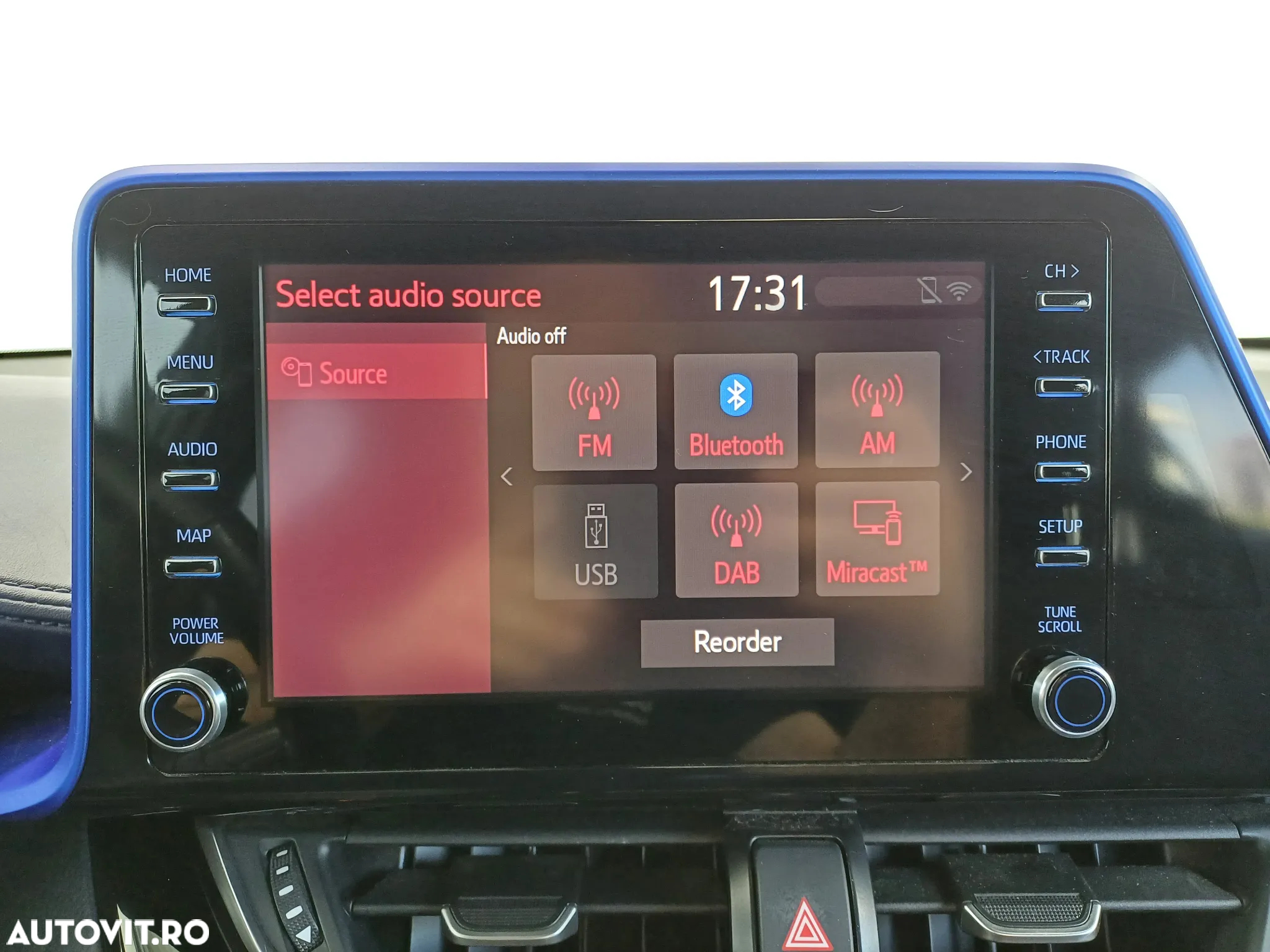 Toyota C-HR 2.0 HSD 184 CP 4x2 CVT Classy Bi-Tone - 26