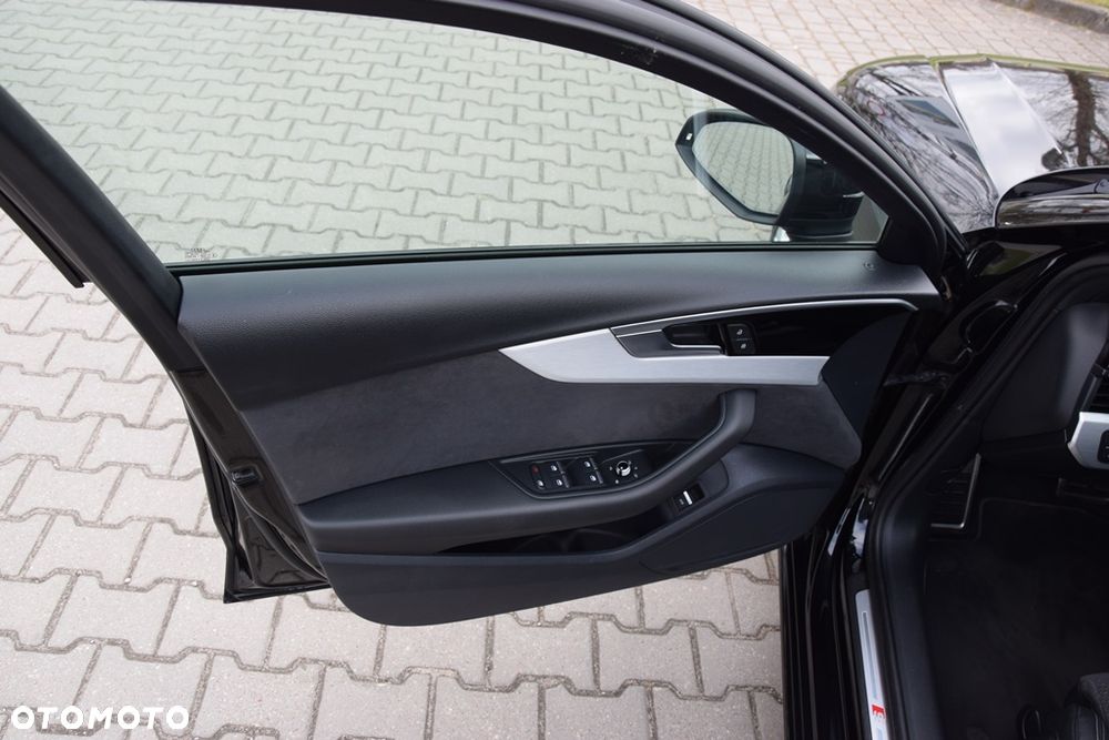 Audi A4 Avant 35 TDI S tronic S line - 33