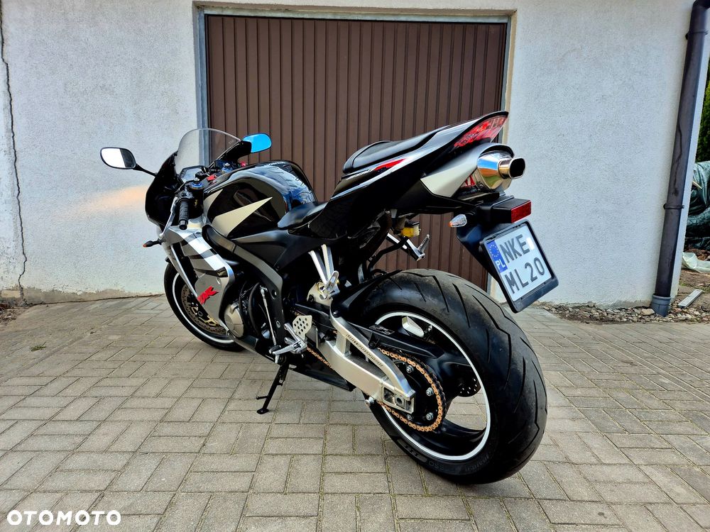 Honda CBR - 3