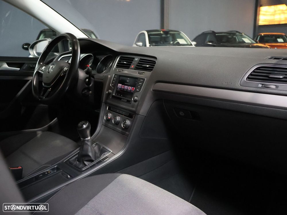 VW Golf 1.6 TDi BlueMotion Confortline - 7
