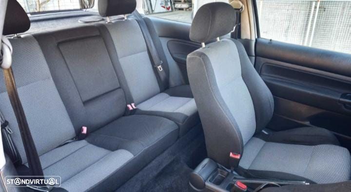 VW Golf - 4