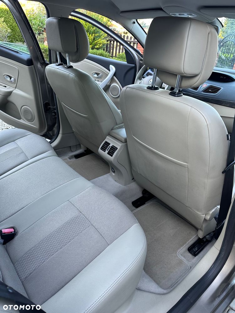 Renault Fluence - 27