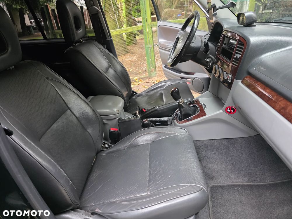 Suzuki Grand Vitara 2.0 - 12