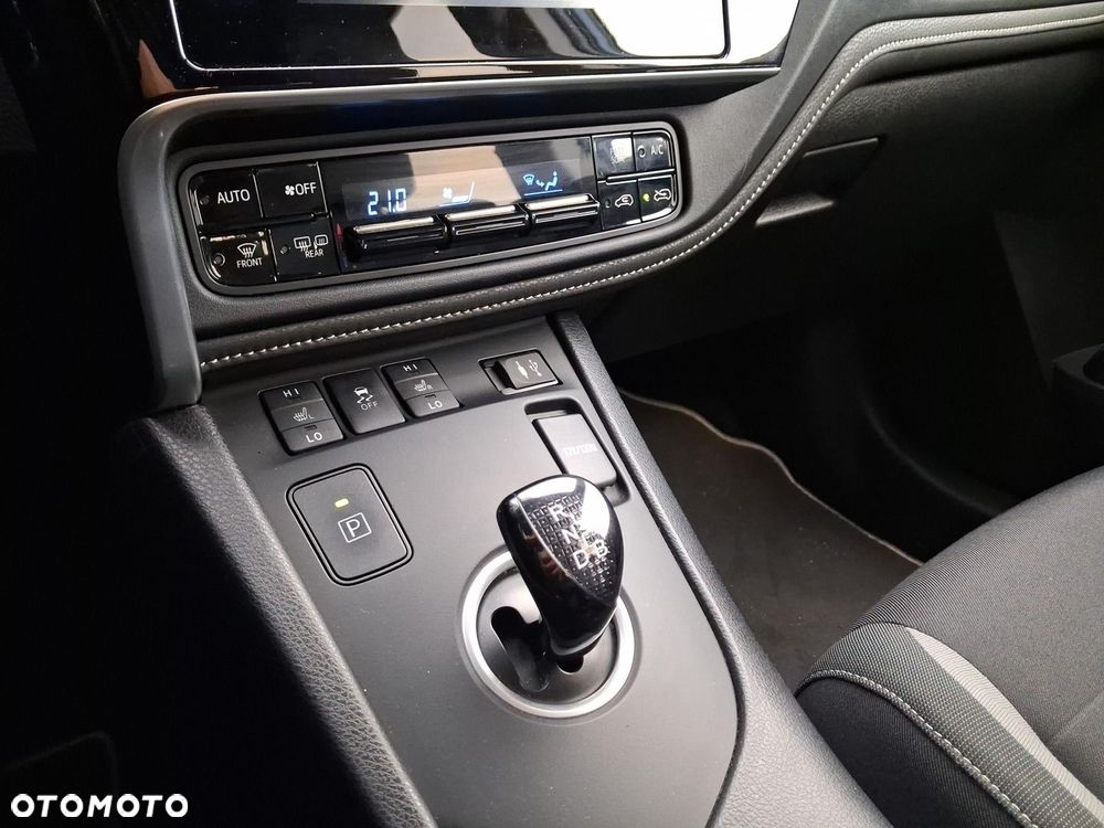Toyota Auris - 22
