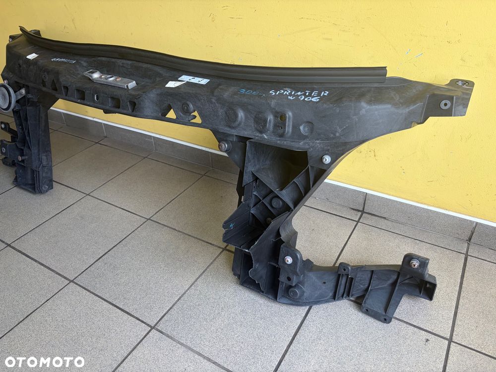 Mercedes Sprinter w906 Pas przedni - 4