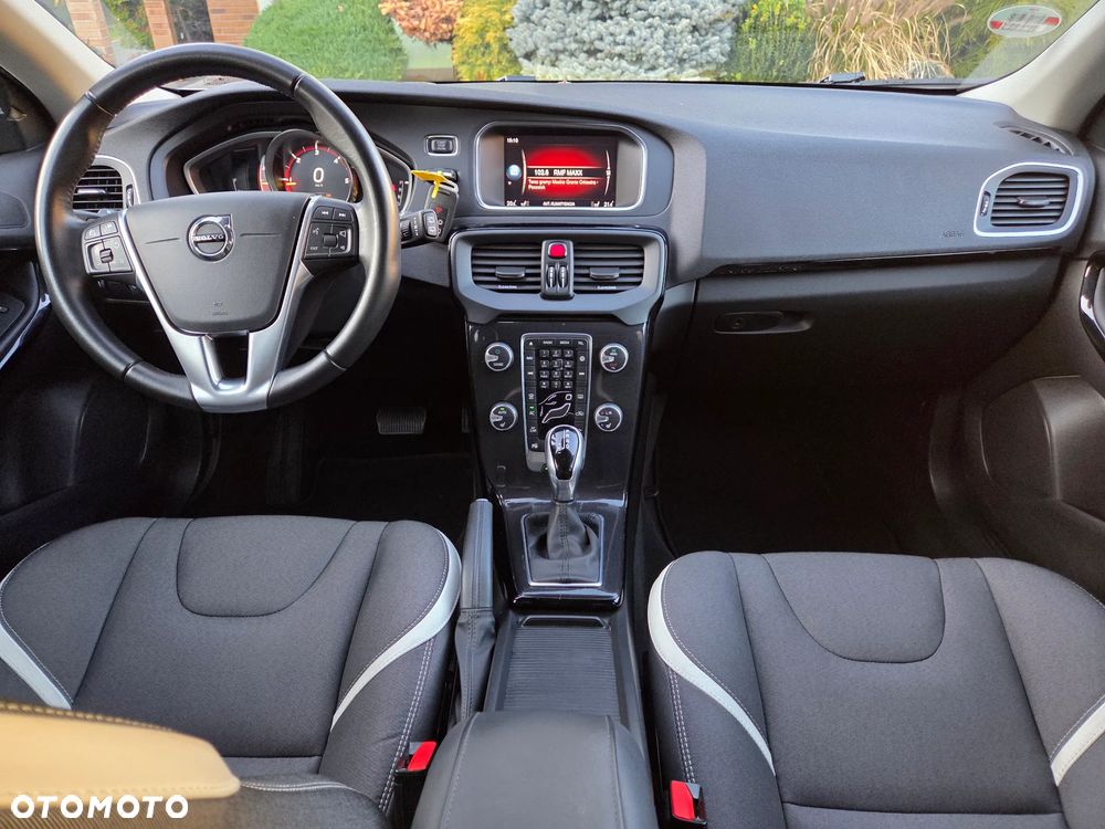 Volvo V40 D3 Geartronic - 27