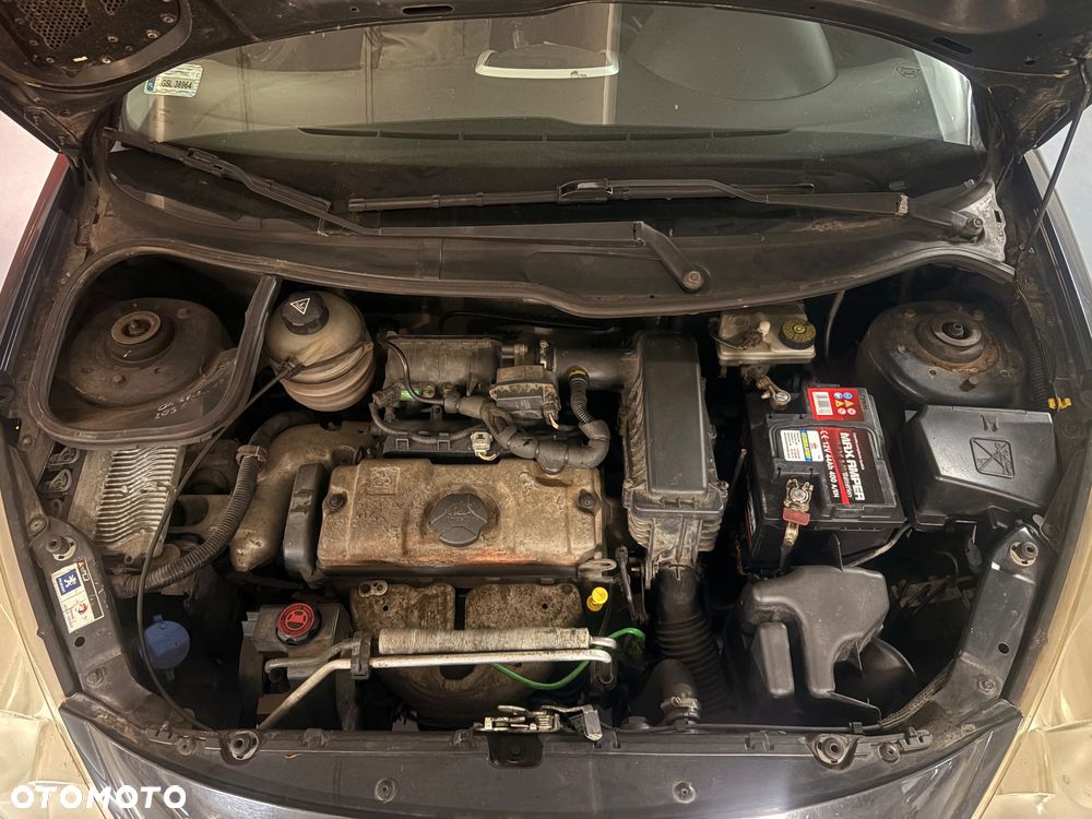 Peugeot 206 - 6