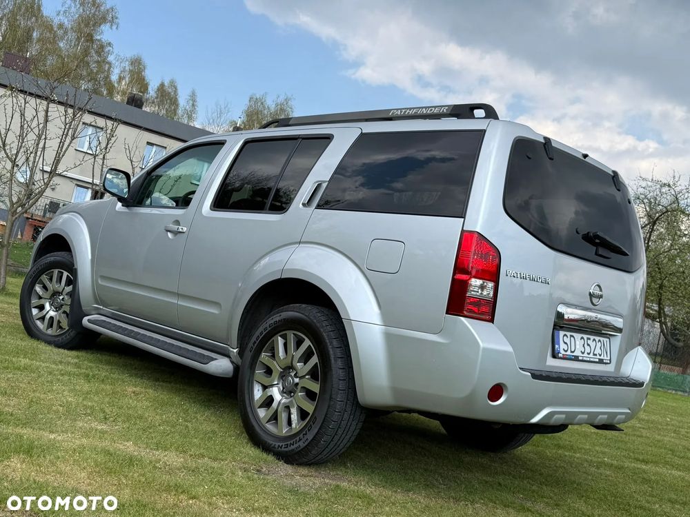 Nissan Pathfinder - 9