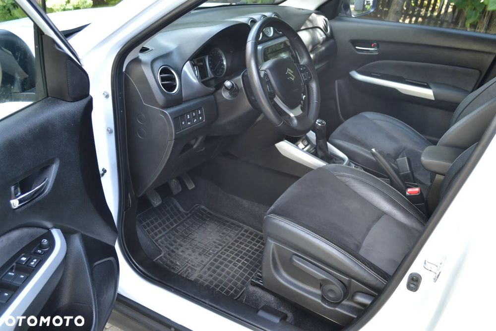 Suzuki Vitara 1.6 (4x4) Allgrip Comfort+ - 12
