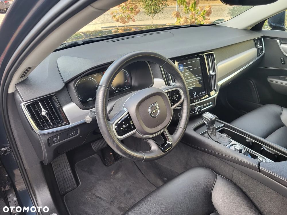 Volvo V90 D4 Momentum - 12