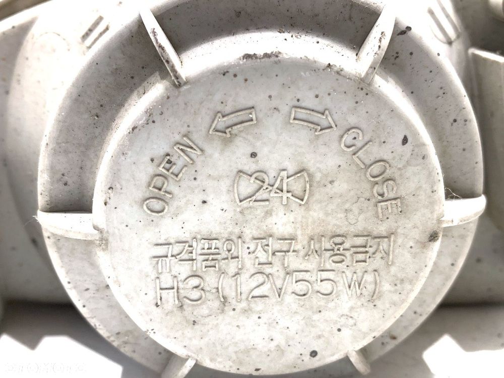 HALOGEN PRAWY PRZÓD  SSANGYONG CHAIRMAN (HT_) 1997 - 2022 3.2 165 kW [225 KM] benzyna 2011 - 2022 - 3