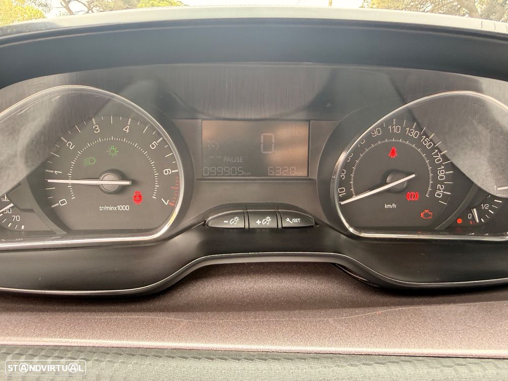 Peugeot 2008 1.2 PureTech Style - 10