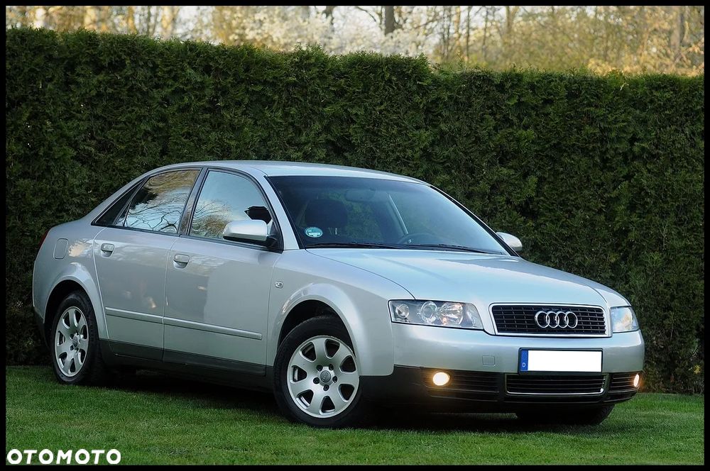 Audi A4 Limousine - 10
