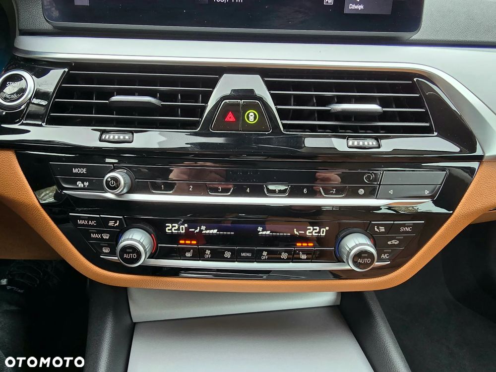 BMW Seria 5 518d Luxury Line sport - 21