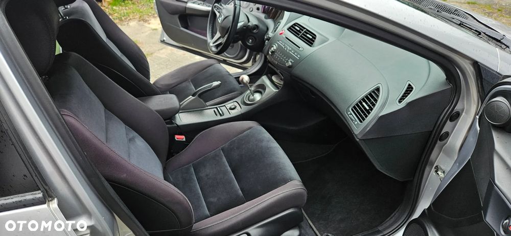 Honda Civic 1.8 Sport - 13