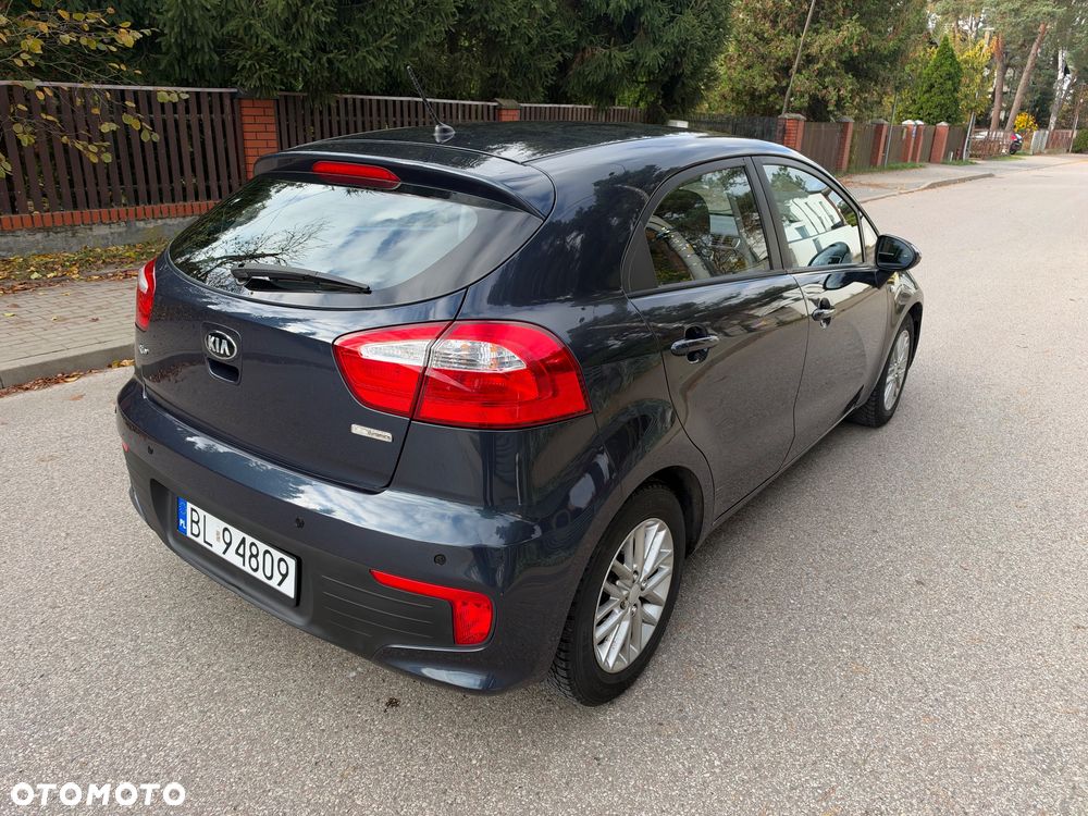 Kia Rio 2015 photo 4