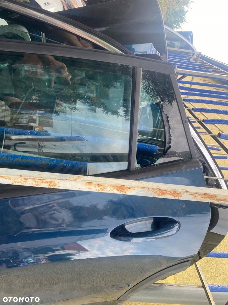 drzwi tylne lewe lub prawe mercedes gla 247 - 2