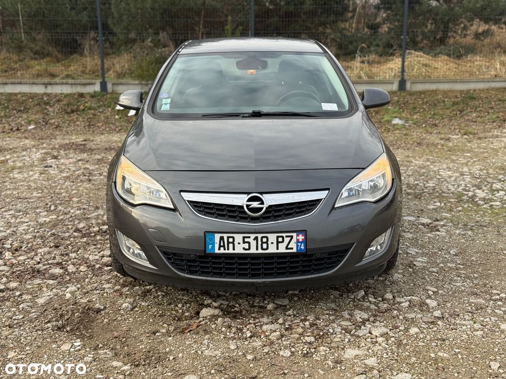 Opel Astra 1.4 Turbo Design Edition - 2