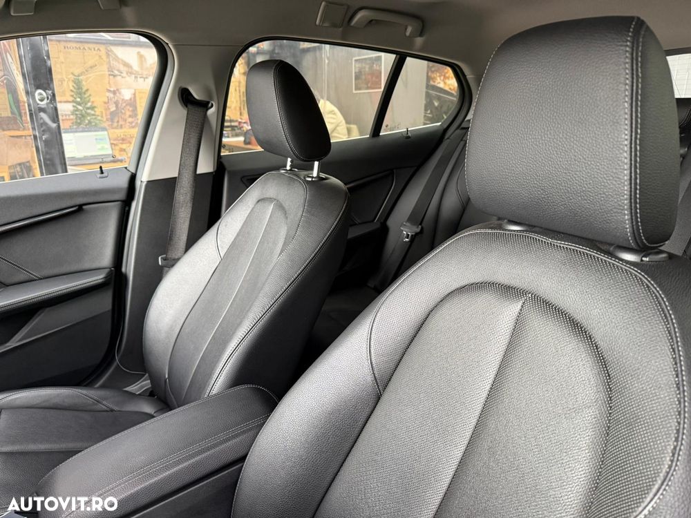 BMW Seria 1 118i Aut. Luxury Line - 26