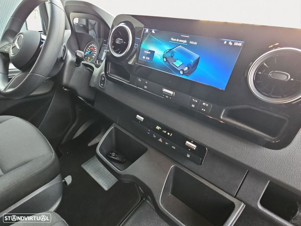 Mercedes-Benz ESPRINTER 24- 81 KWH 320/37 PRO - 14