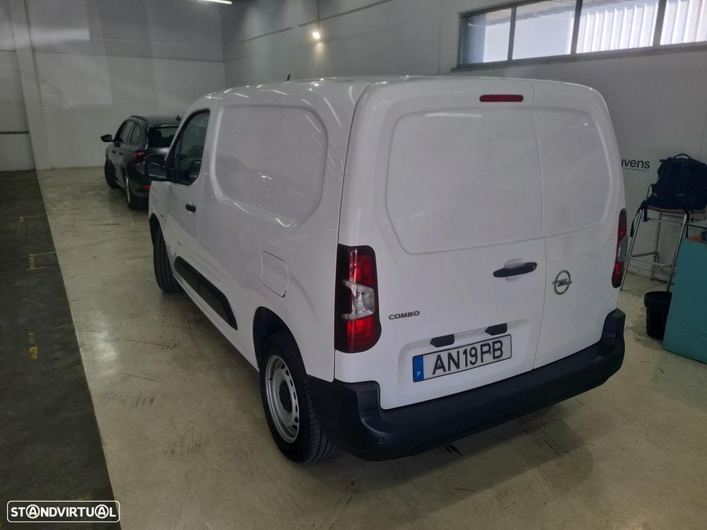 Opel Combo 1.5 CDTi L1H1 Enjoy - 2