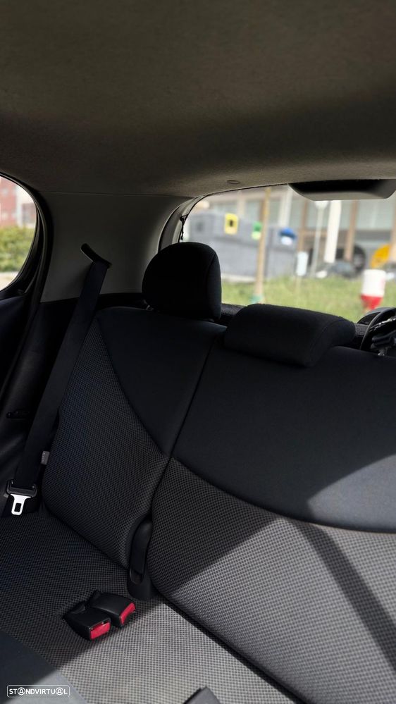 Toyota Yaris 1.0 Sol AC - 6