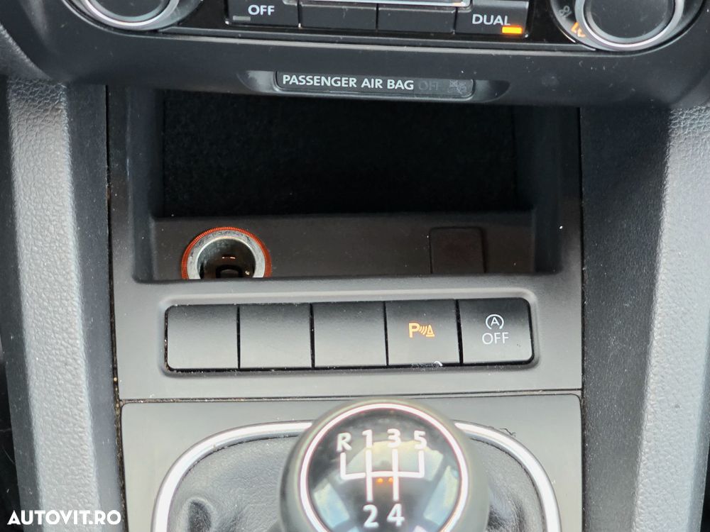 Volkswagen Jetta - 12