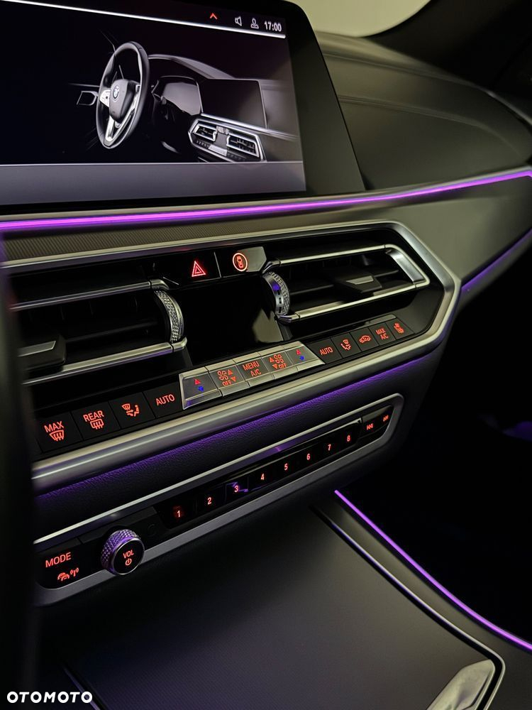 BMW X5 M M50d - 26