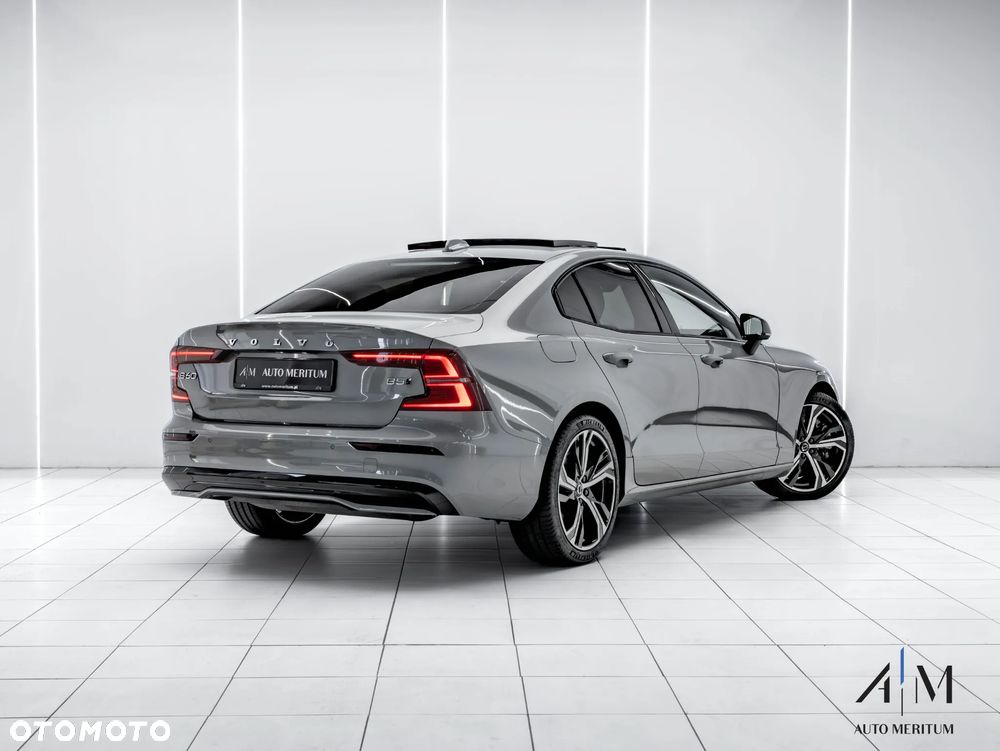 Volvo S60 B5 B AWD Ultimate Dark - 5