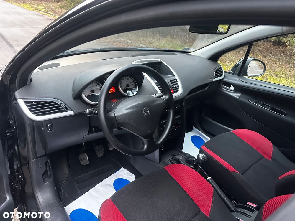 Peugeot 207 1.4 16V Presence - 18