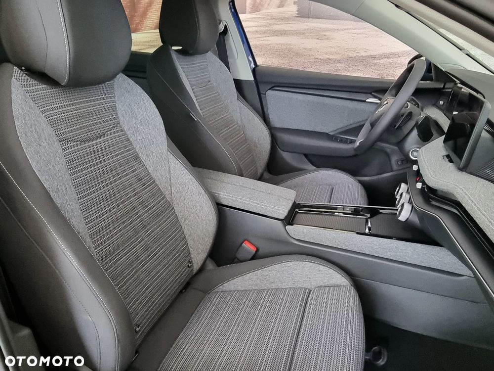 Skoda Superb 2.0 TDI SCR 4x4 Edition 130 DSG - 11