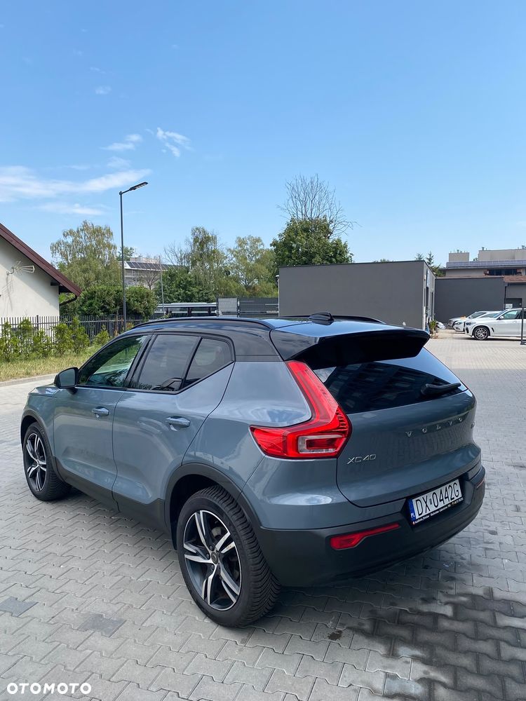 Volvo XC 40 B4 B AWD R-Design - 4