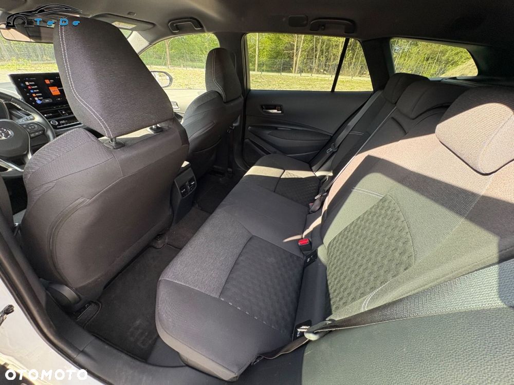 Toyota Corolla 1.8 Business Edition - 28
