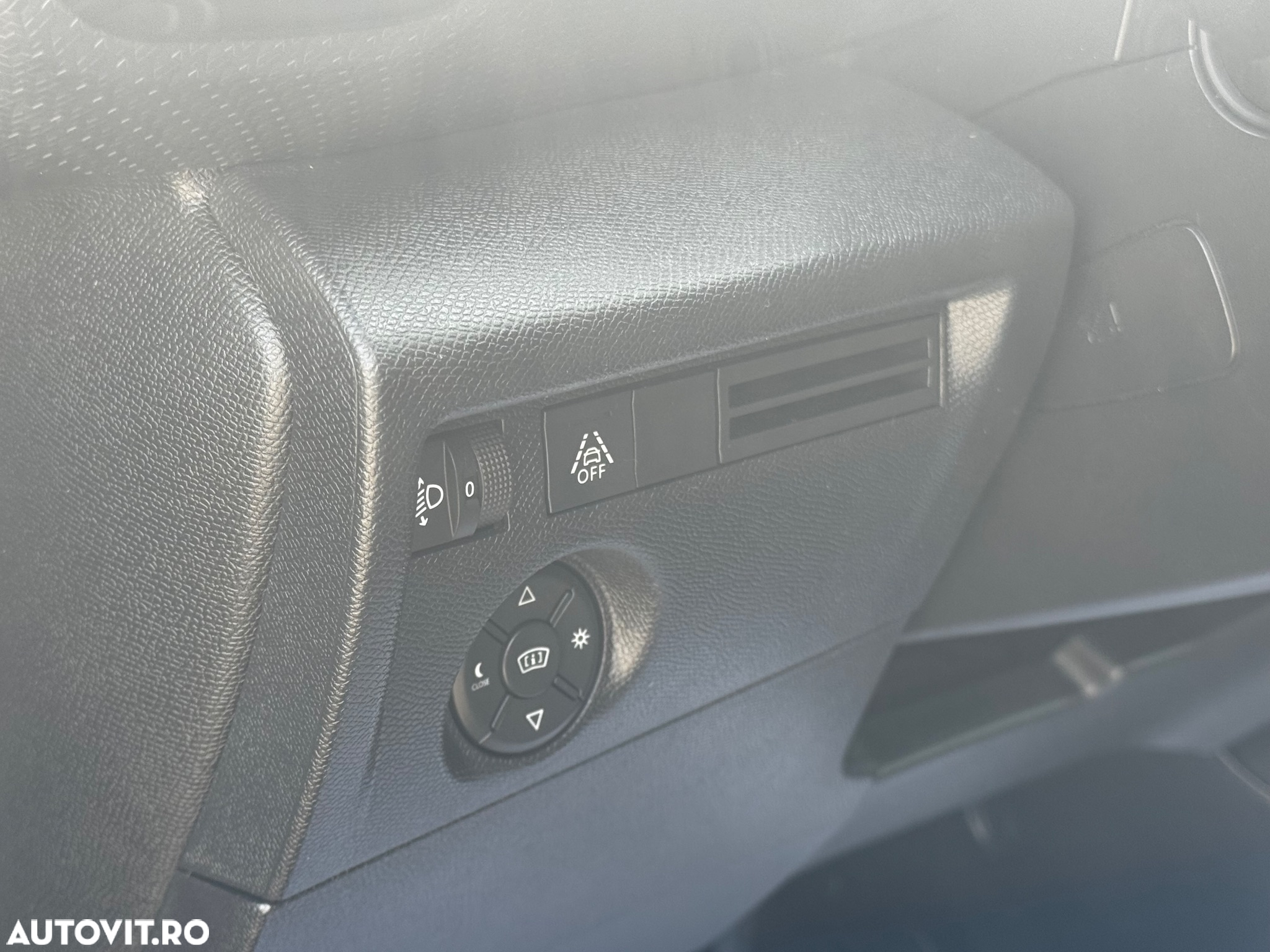Citroën C4 BlueHDi 130 Stop&Start EAT8 SHINE - 22