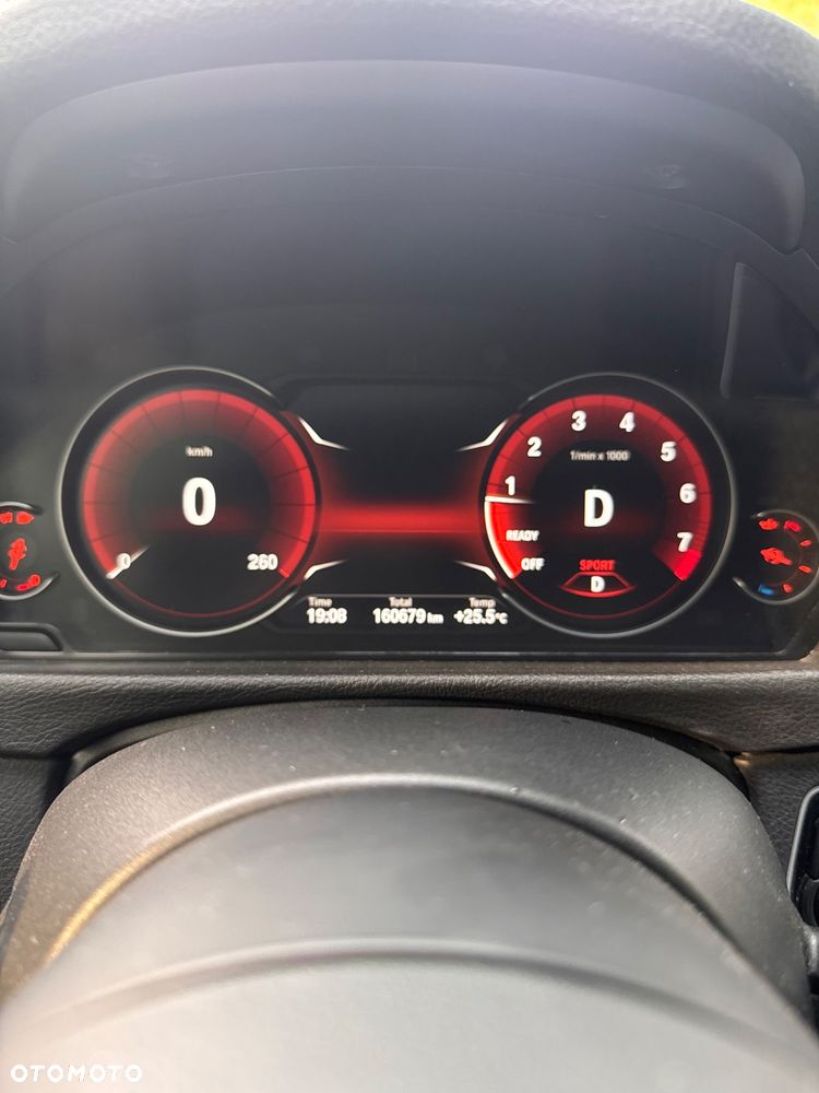 BMW Seria 3 320i - 5