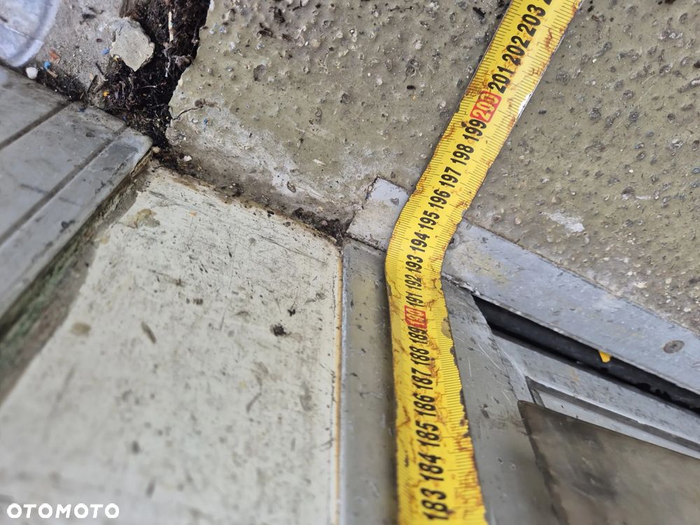 Chłodnia Mroźnia 8 palet, 4.5m , 2 komory, 2 parowniki, zasilanie stacjonarne na prąd, stan bdb! - 32