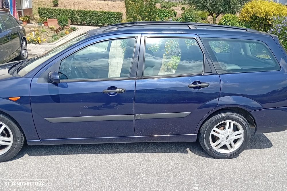 Ford Focus SW 1.8 TDdi Comfort - 4