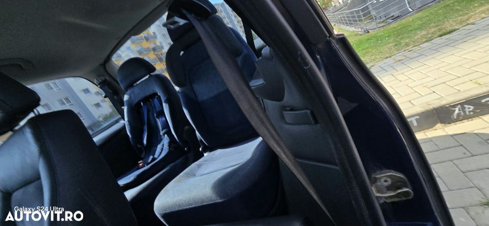 Volkswagen Sharan 2.0 TDI Comfortline - 22