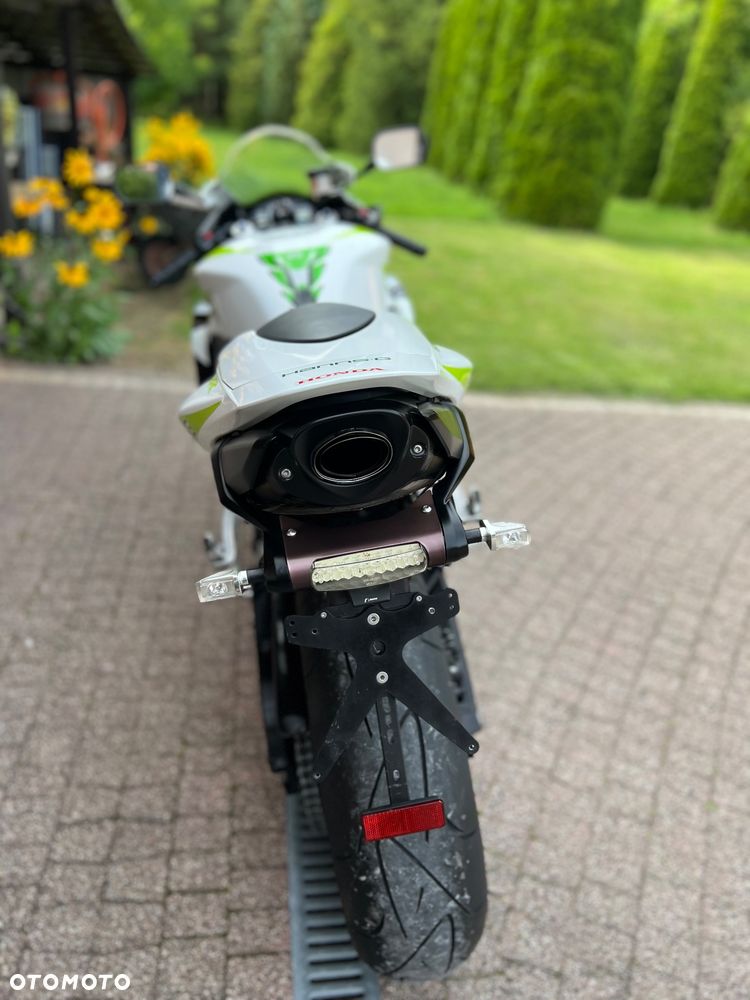 Honda CBR - 13
