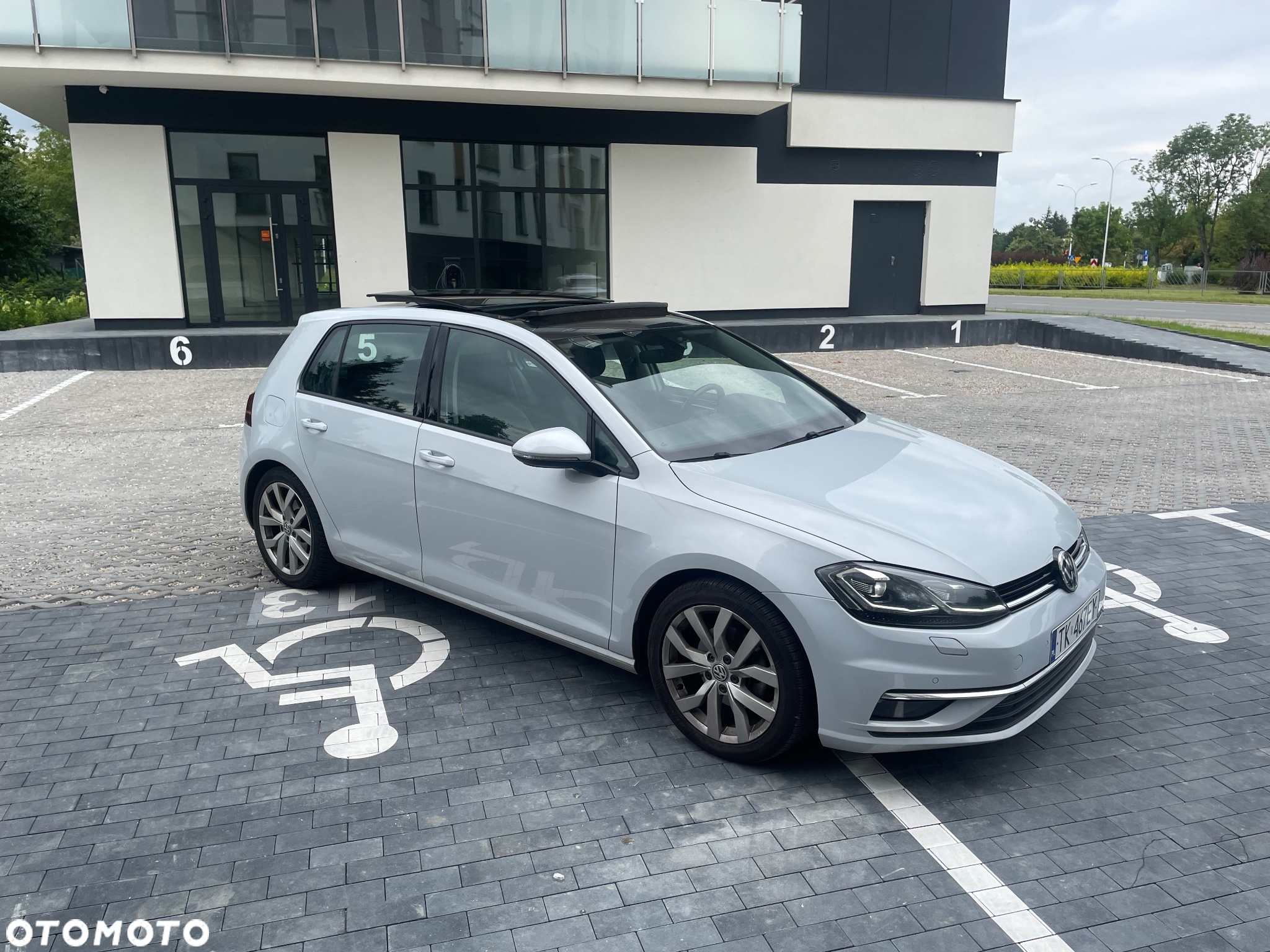 Volkswagen Golf - 4