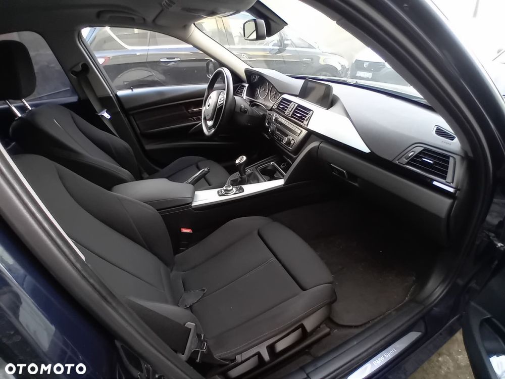 BMW Seria 3 - 12