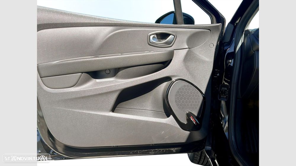 Renault Clio 0.9 TCe Limited - 12